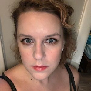 Meet your Posher, Erika